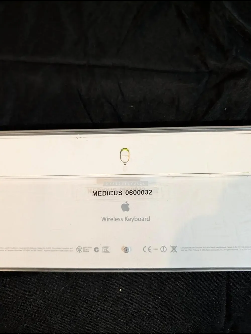 Apple Wireless Keyboard Full Size with Numeric Keypad White
